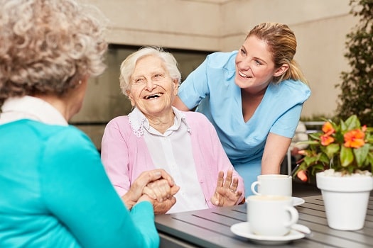 Ways to Distract Aging Adults with Dementia in Green Valley, AZ