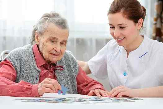 Best Ways to Plan Activities for Seniors Who Have Dementia in Green Valley, AZ