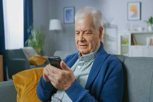 What Makes It Difficult for Some Aging Adults to Use Technology in Green Valley, AZ